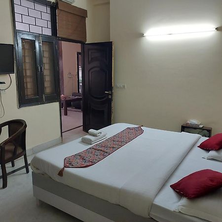 Mandakini Villa Нью-Дели Экстерьер фото